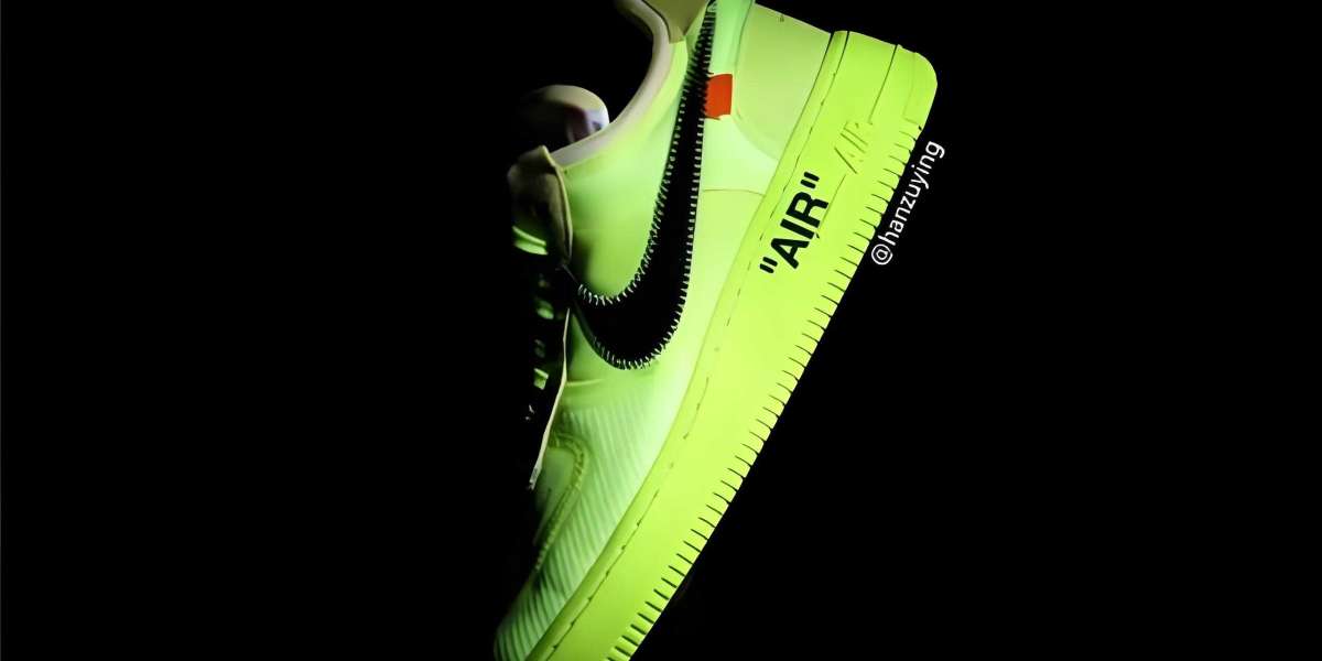 เลือกสนีกเกอร์ให้ตรงใจ วิ่งก็ได้ ใส่ก็เท่